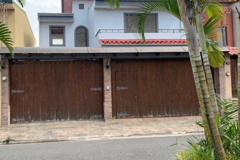 Casa en venta Residencial Monserrat de Tres Rios 1 - copia (2)